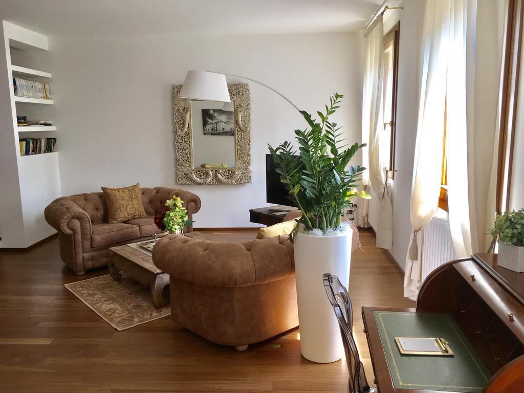 La Loggia Al Duomo - Treviso Apartman Kültér fotó
